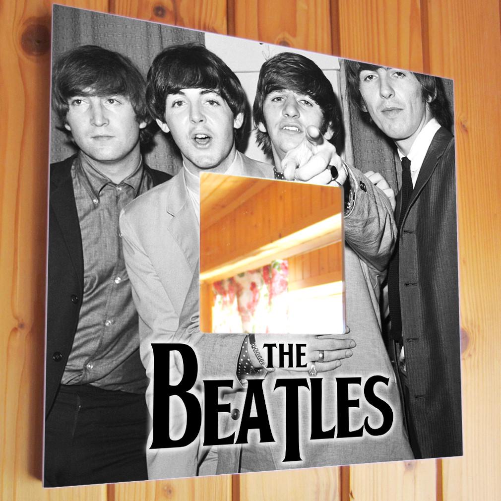 Зеркало настенное The Beatles 260х260 мм (M00934) Зеркало настенное The Beatles 260х260 мм (M00934)