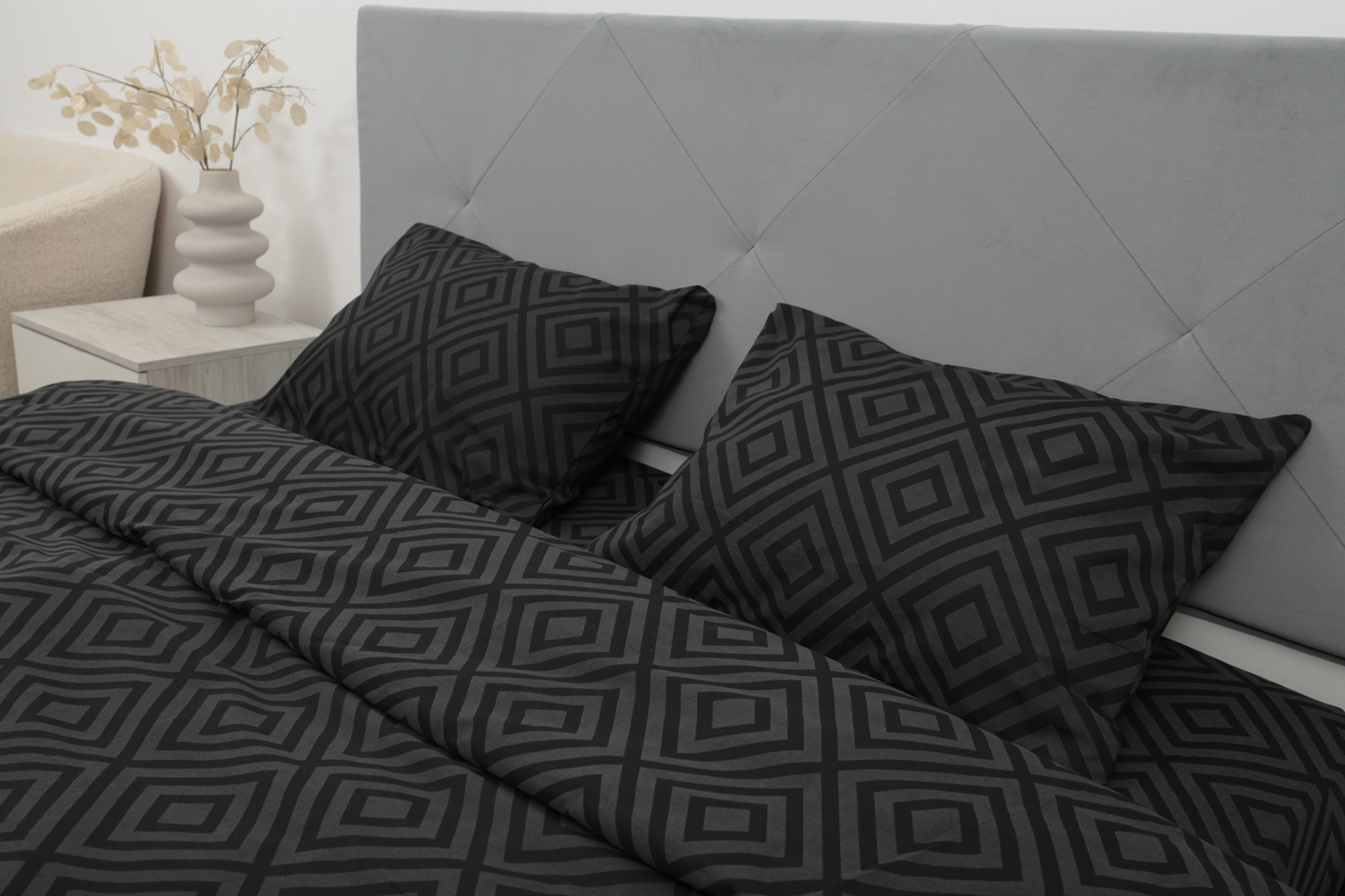 Комплект постельного белья полуторный Amore Glux-132 бязь Черный (KPB-A1,5-GLux-132black(50x70)_) - фото 6 Комплект постельного белья полуторный Amore Glux-132 бязь Черный (KPB-A1,5-GLux-132black(50x70)_) - фото 6