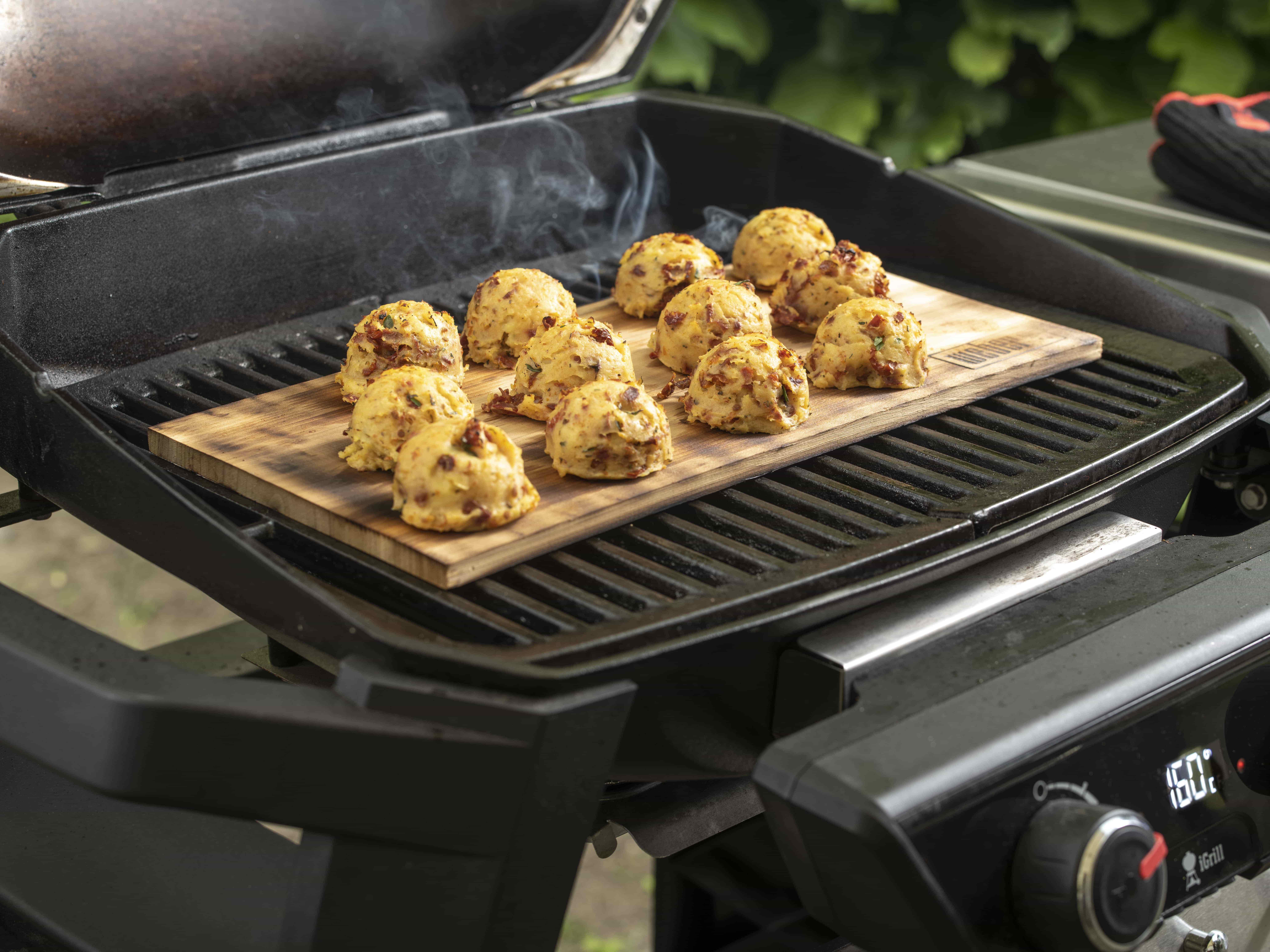 Планки кедровые для копчения Weber 15х40 см 2 шт. (17831) - фото 7 Планки кедровые для копчения Weber 15х40 см 2 шт. (17831) - фото 7