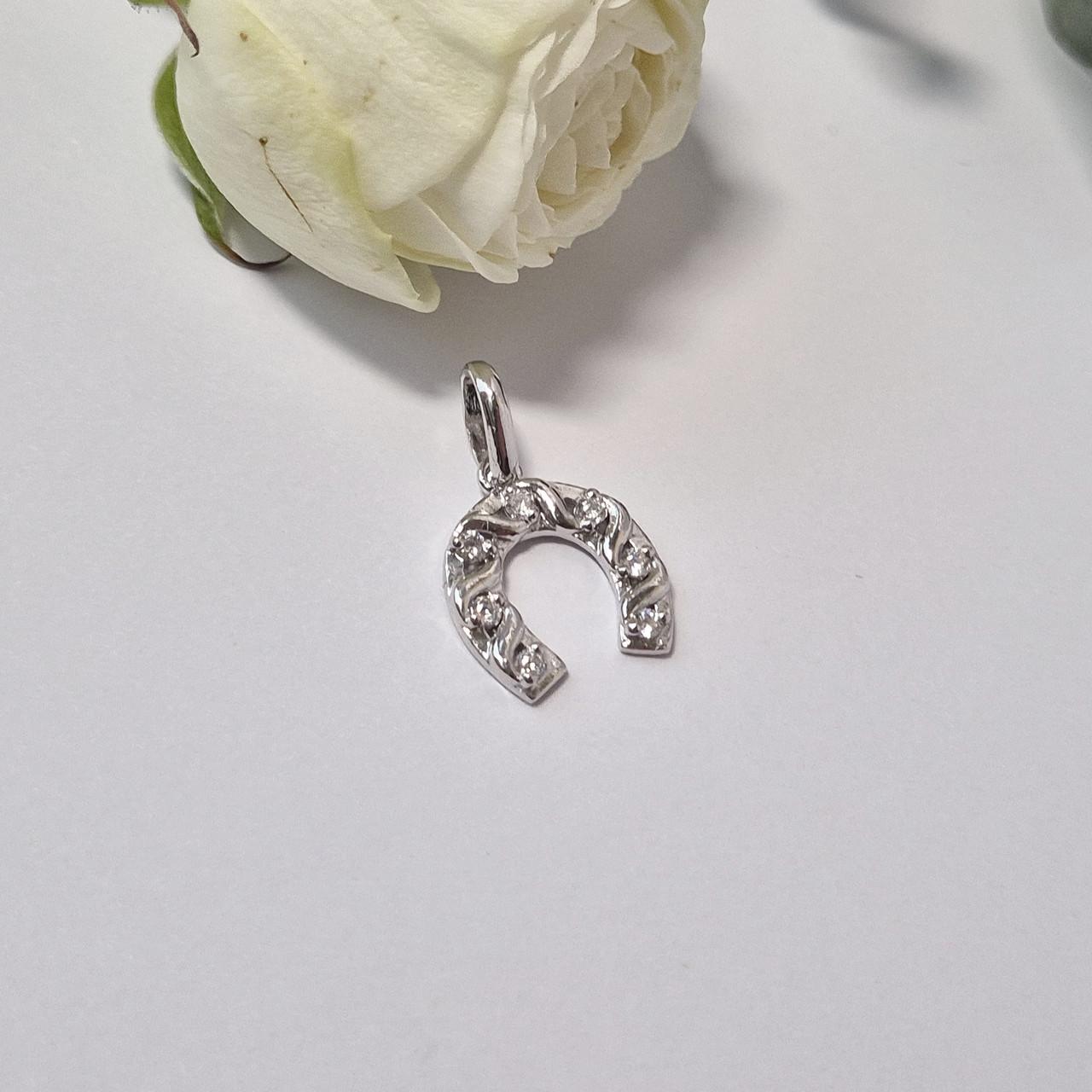 Подвеска Подкова с камнями серебро 925 пробы родированное 1,80 г (3183г)