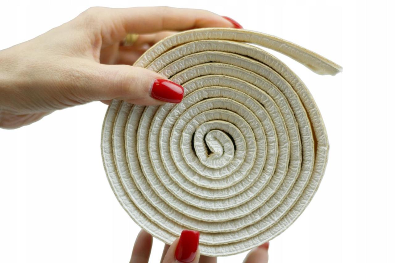 Самоклеюча стрічка плінтус універсальна 228x4 см x 4 мм Білий - фото 4