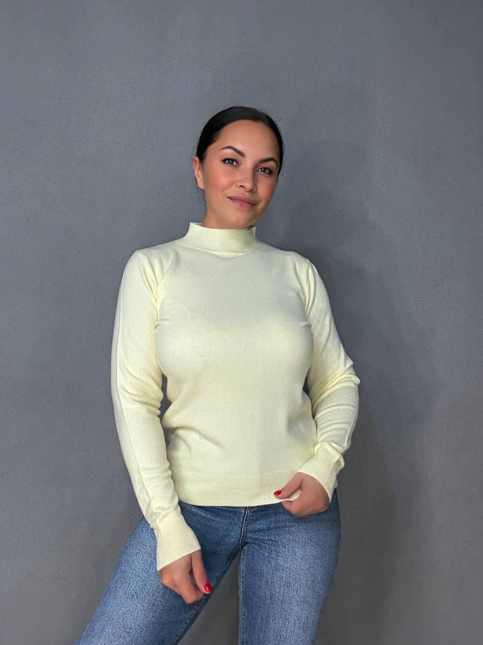 Светр жіночий A-N 106 водолазка гольф з коміром стійкою базовий OS Жовтий (5410) - фото 6 Светр жіночий A-N 106 водолазка гольф з коміром стійкою базовий OS Жовтий (5410) - фото 6