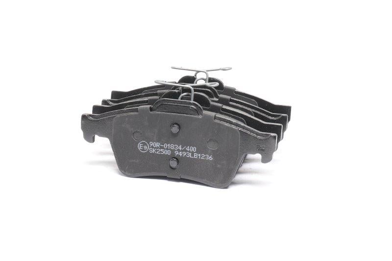 Тормозные колодки дисковые LPR Ford Focus Mazda 3.5 Opel vectra c Renault Laguna задние (05P1236)