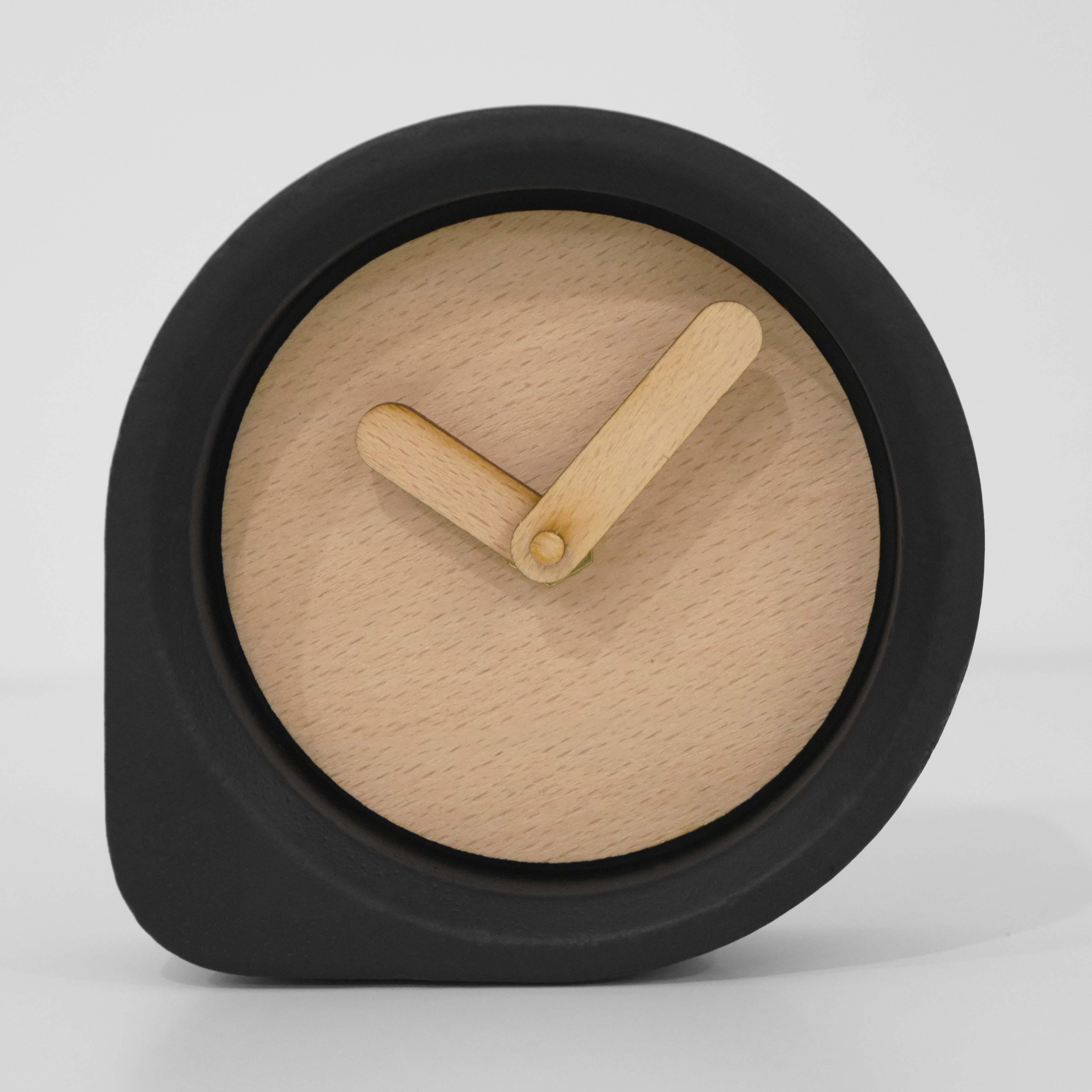 Годинник настільний HOUSE77 з бетону Чорний (14178055)