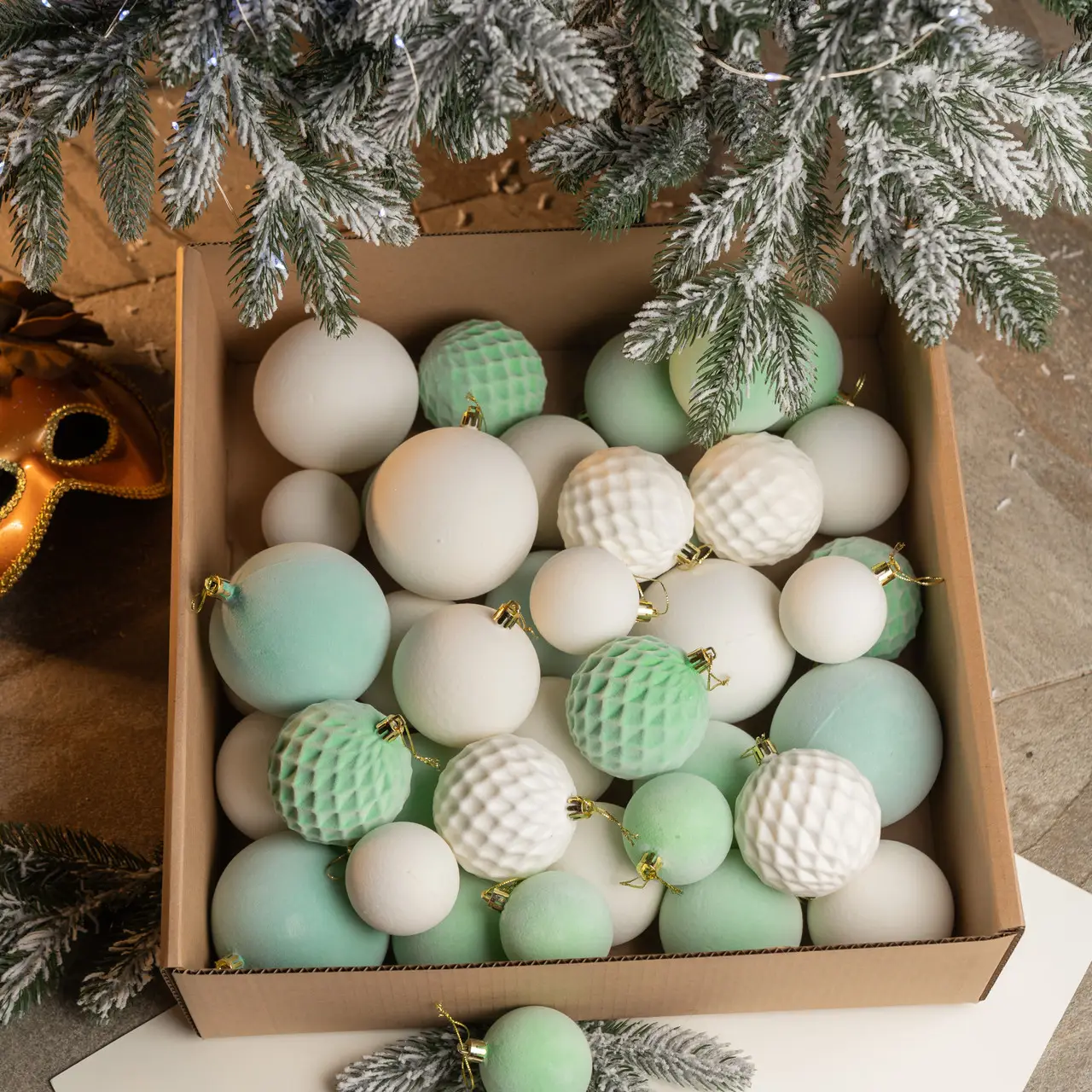 Набір куль новорічних Оксамит 40 шт. М'ятний (Оксамит мятн.) - фото 2