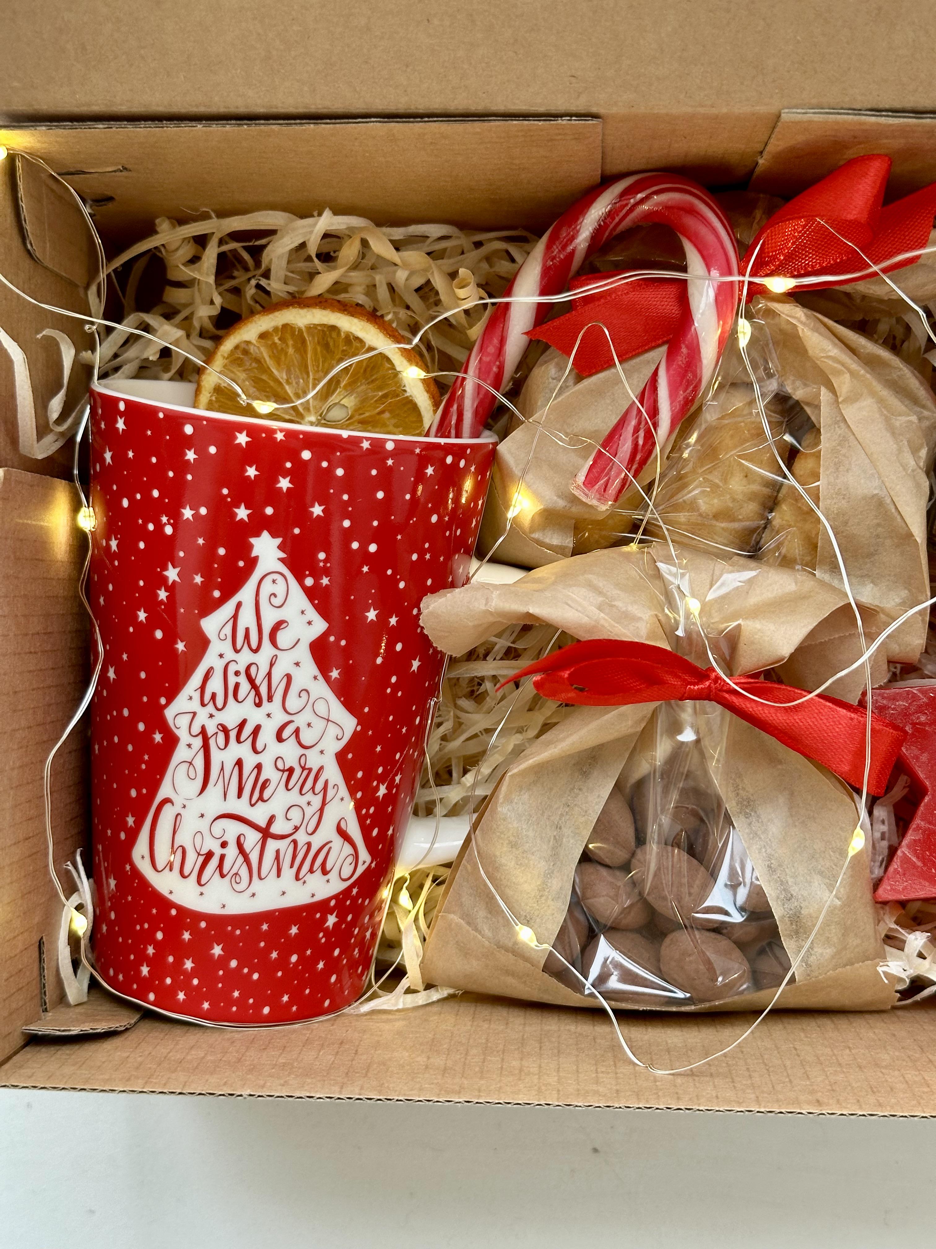 Набір новорічний з ароматною кавою та смаколиками (13530704) - фото 3 Набір новорічний з ароматною кавою та смаколиками (13530704) - фото 3