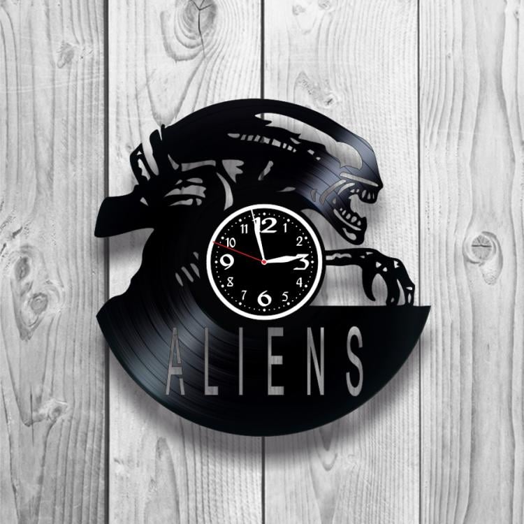 Часы настенные Чужие 0539 из виниловой пластинки
