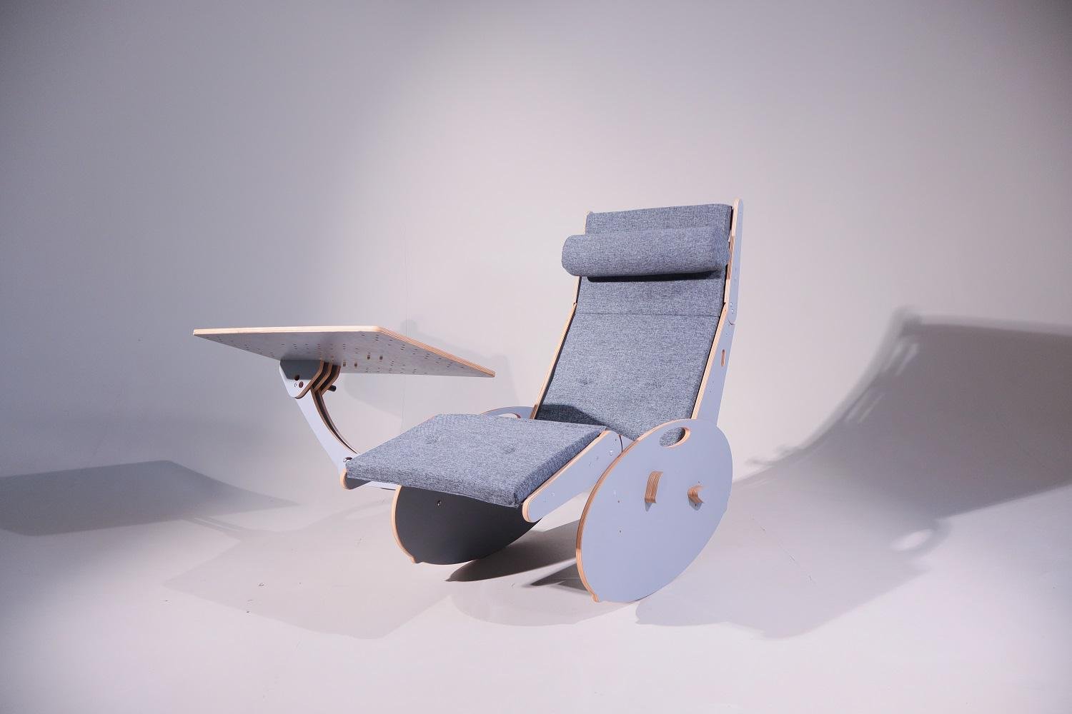 Стіл комп'ютерний трансформер ТО-17 для роботи напів-лежачи та лежачи Сірий Стіл комп'ютерний трансформер ТО-17 для роботи напів-лежачи та лежачи Сірий