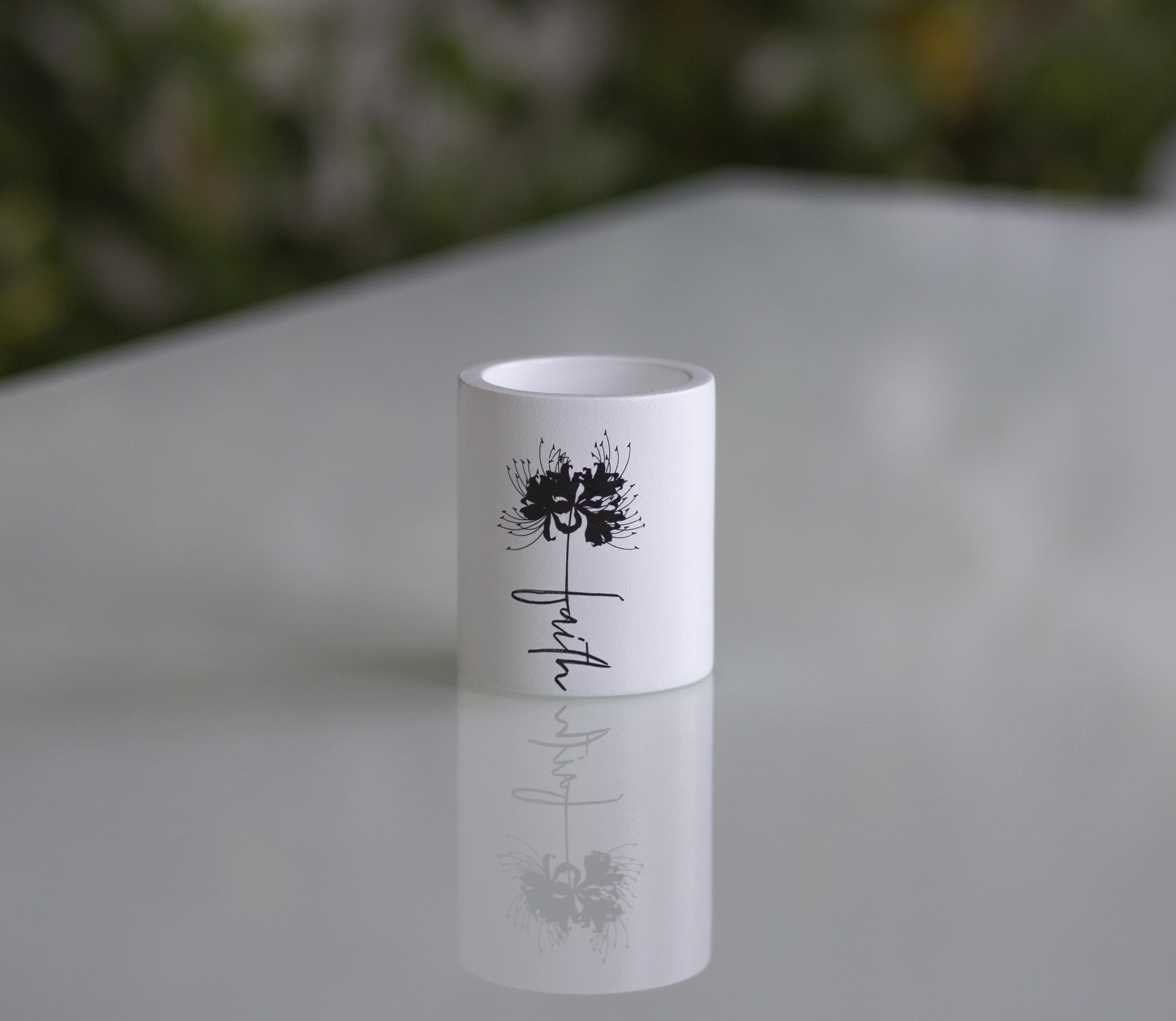 Підставка-органайзер/склянка для канцелярії CUTE Spider Lily White