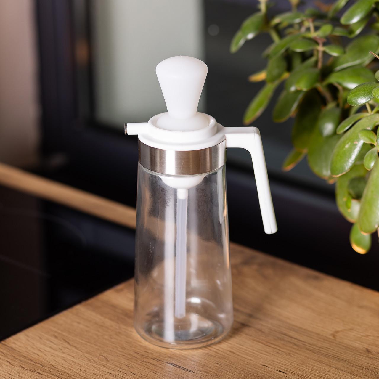 Пляшка для олії скляна 2в1 з дозатором та силіконовим пензликом 550 мл Білий (HP-1349) - фото 2 Пляшка для олії скляна 2в1 з дозатором та силіконовим пензликом 550 мл Білий (HP-1349) - фото 2