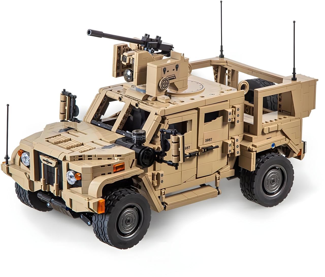 Конструктор детский Бронированная машина JLTV 2479 дет. (628013)