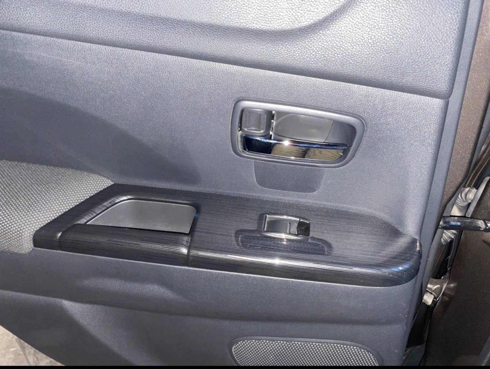 Накладки на підлокотники/карти дверей Mitsubishi ASX/Outlander Sport 4 шт. (28106260) - фото 10 Накладки на підлокотники/карти дверей Mitsubishi ASX/Outlander Sport 4 шт. (28106260) - фото 10