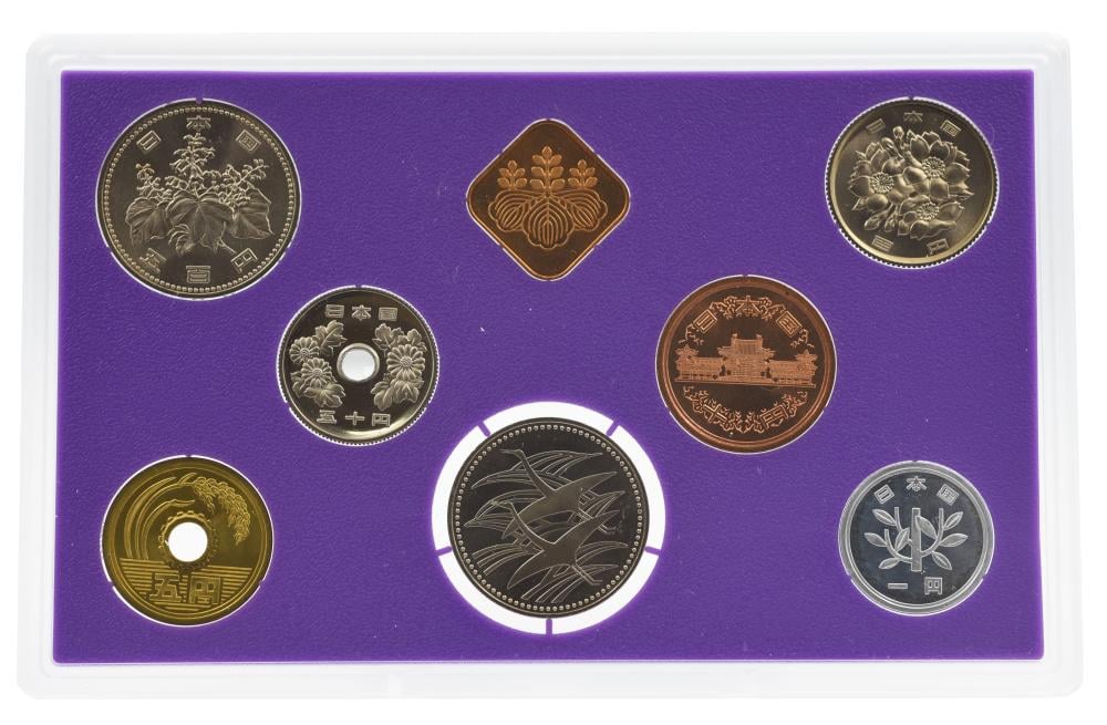 Коллекционные монеты Япония набор из 8 монет 1993 UNC Год Петуха 1/5/10/50/100/500/500 иен/памятная медаль (М21320) Коллекционные монеты Япония набор из 8 монет 1993 UNC Год Петуха 1/5/10/50/100/500/500 иен/памятная медаль (М21320)