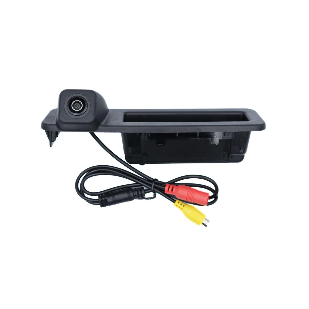 Камера заднього огляду (штатна) серії QIV QCV 2053 BM 03 (1000TVL) Камера заднього огляду (штатна) серії QIV QCV 2053 BM 03 (1000TVL)