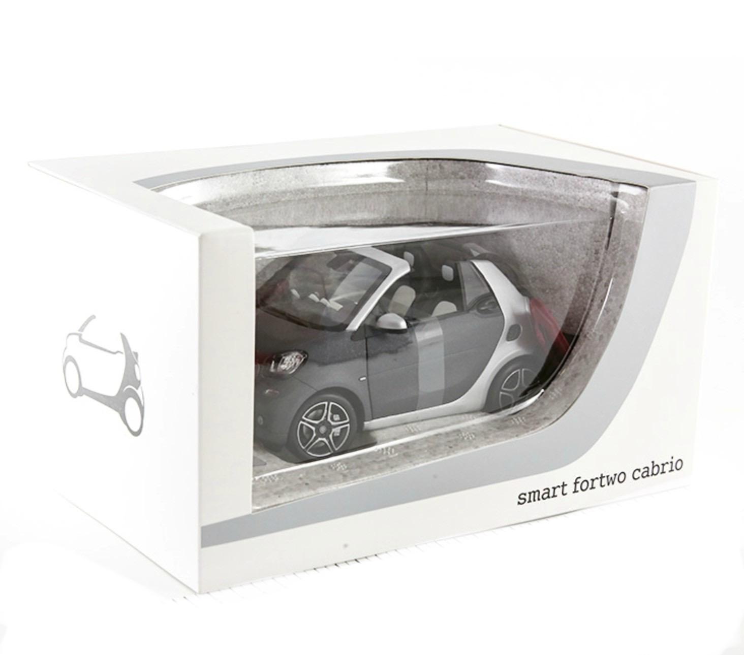 ᐉ Модель автомобіля 1:18 SMART Fortwo Cabrio A453 Titania Grey