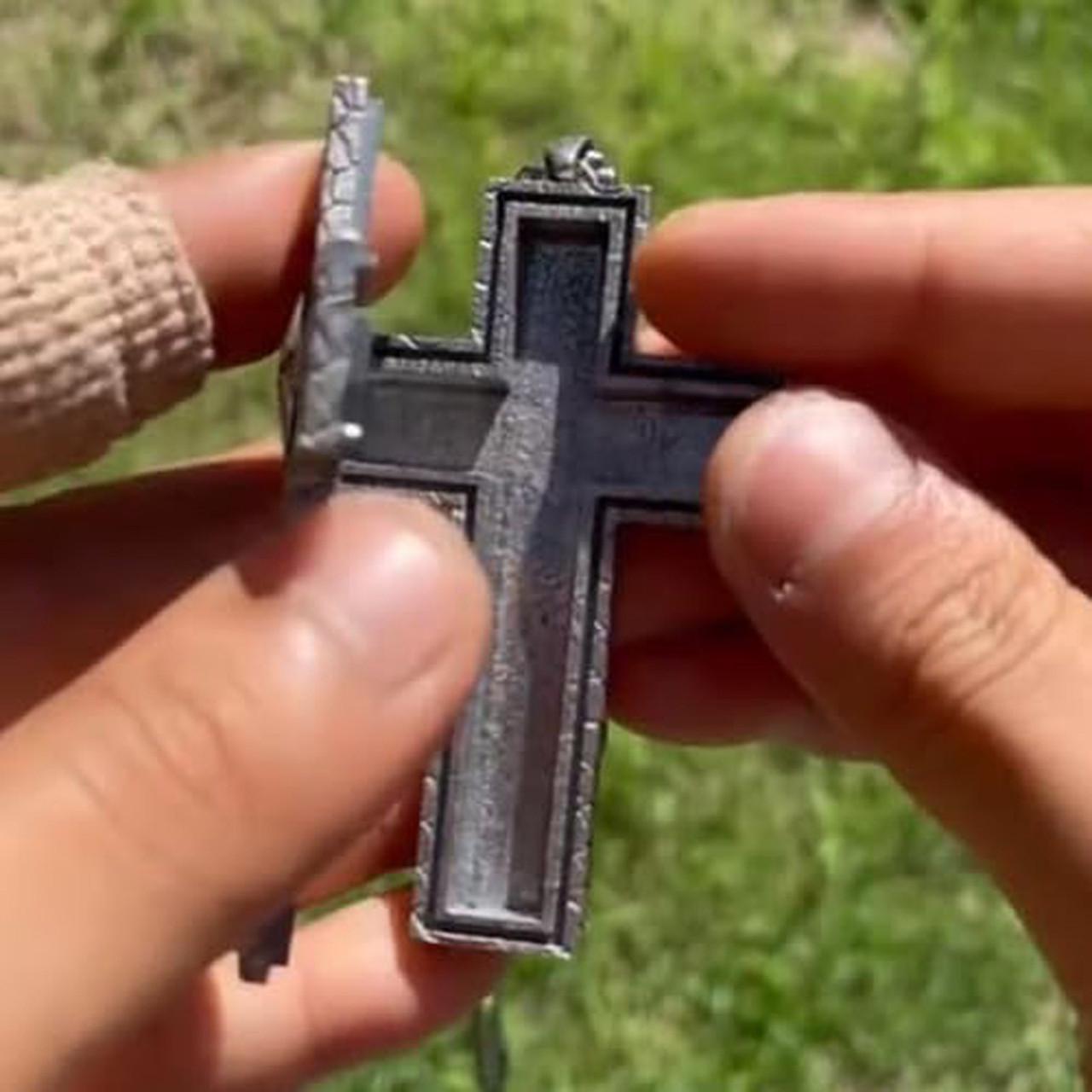 Хрест з ланцюжком кулон Танос з гри в кальмара - фото 7 Хрест з ланцюжком кулон Танос з гри в кальмара - фото 7