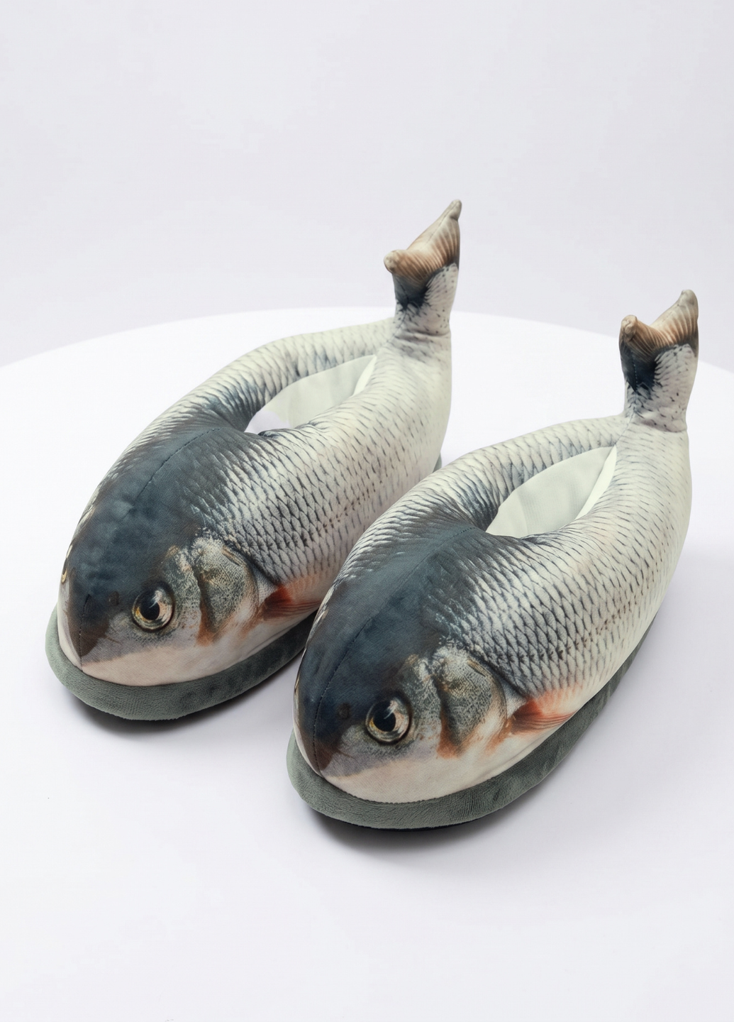 Тапочки домашние плюшевые Рыба Карась 3D мягкие с антискользящей подошвой р. 35-42 Серый (3166)