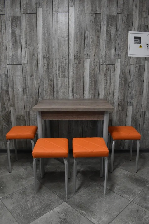 Кухонний комплект Оскар стіл розкладний/табурети 4 шт. Tutti Lux 60х80/80х120х75 см Трюфель/Помаранчевий (28374950)
