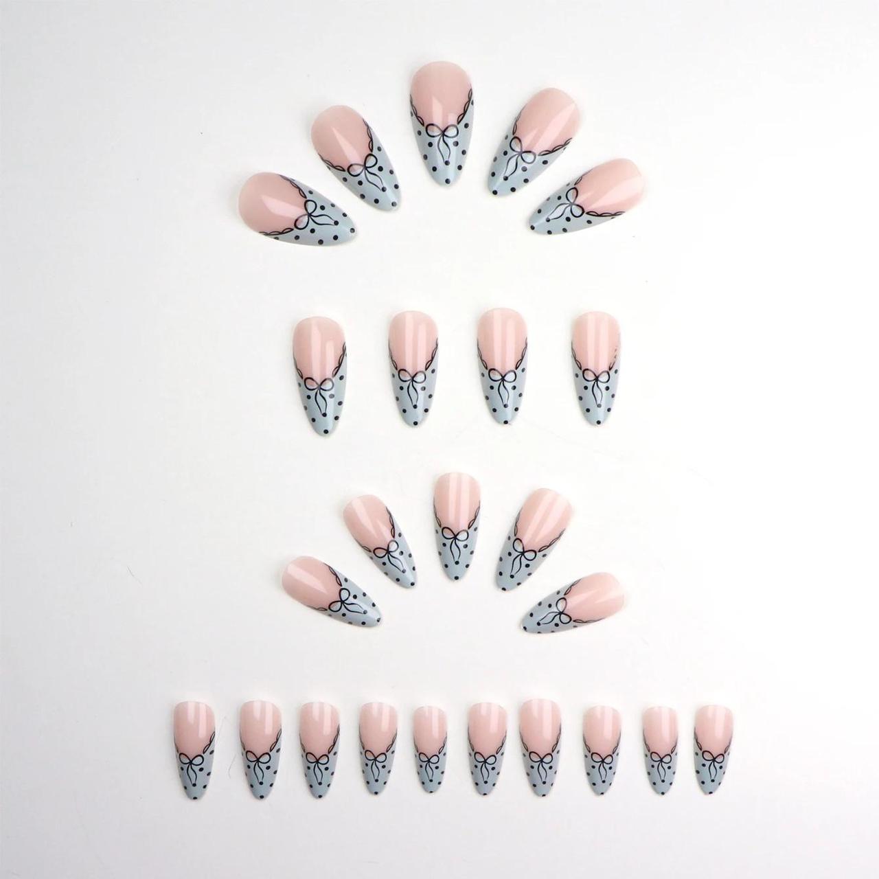 Накладные ногти френч с дизайном бант в горошек миндаль с клеевыми пластинами 24 шт. Белый с черным (2789190687) - фото 5 Накладные ногти френч с дизайном бант в горошек миндаль с клеевыми пластинами 24 шт. Белый с черным (2789190687) - фото 5