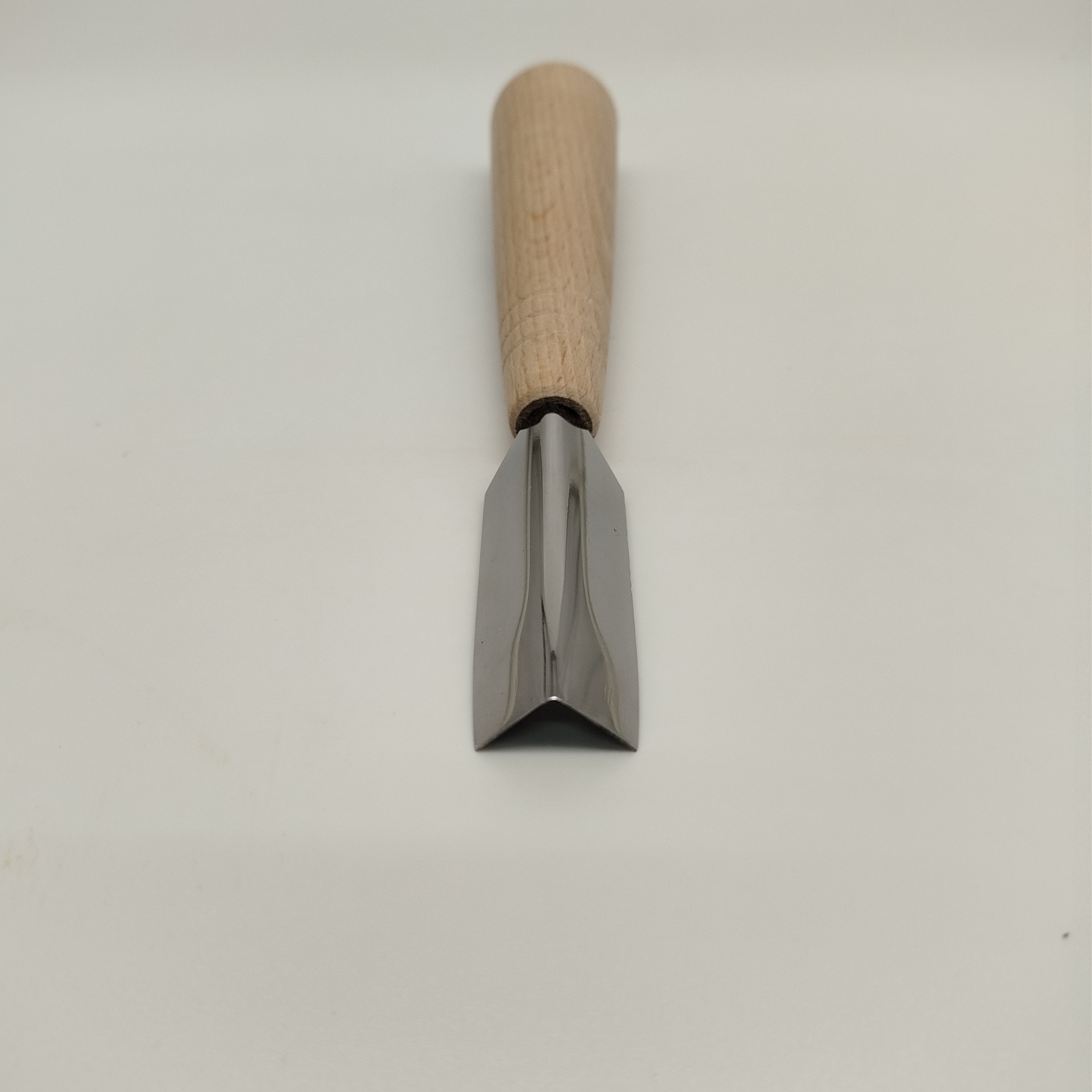 Стамеска угловая для геометрической резьбы точного реза 20х50х15х180 мм (33740003) Стамеска угловая для геометрической резьбы точного реза 20х50х15х180 мм (33740003)