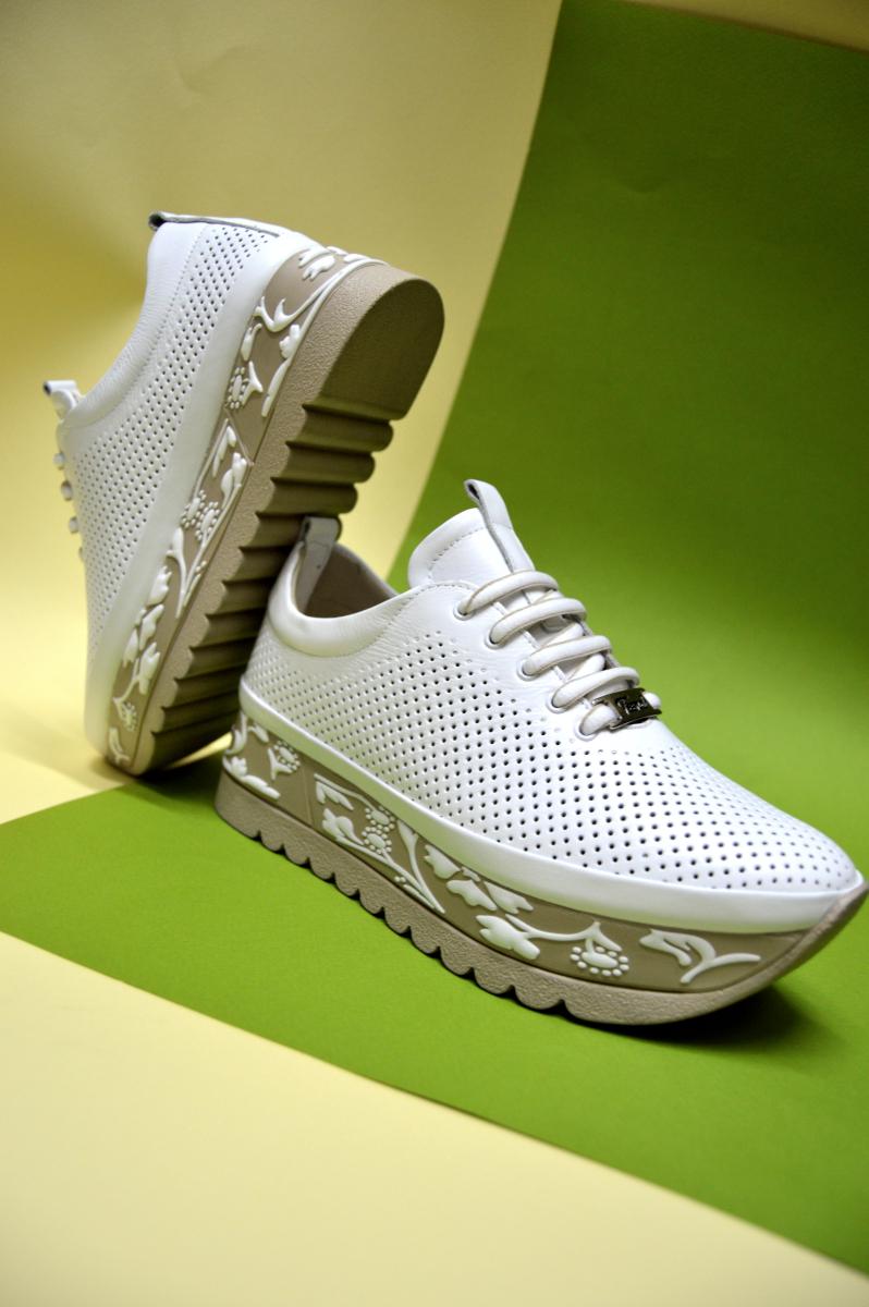 Кросівки жіночі Aquamarin на платформі з орнаментом р. 40 Білий (94100650240) - фото 3 Кросівки жіночі Aquamarin на платформі з орнаментом р. 40 Білий (94100650240) - фото 3