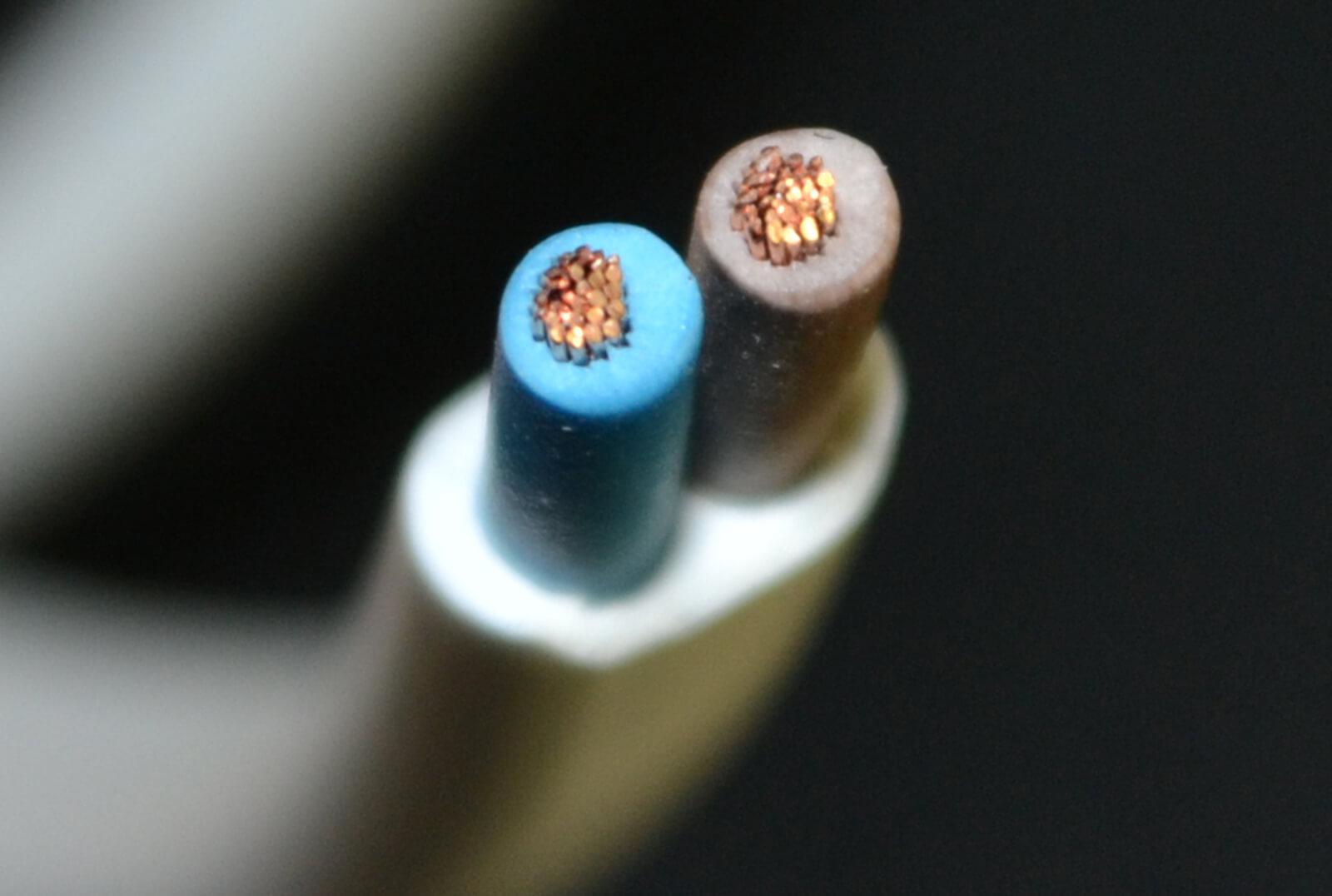 Кабель ШВВП 2х0,75 мм2 СКЗ ГОСТ мідь 50 м Білий (C5-8055/50) - фото 2 Кабель ШВВП 2х0,75 мм2 СКЗ ГОСТ мідь 50 м Білий (C5-8055/50) - фото 2