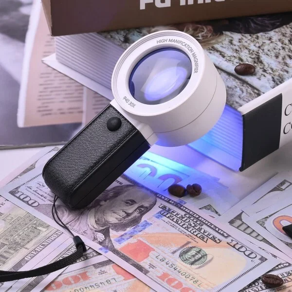 Лупа з LED підсвіткою (G00320) - фото 7 Лупа з LED підсвіткою (G00320) - фото 7