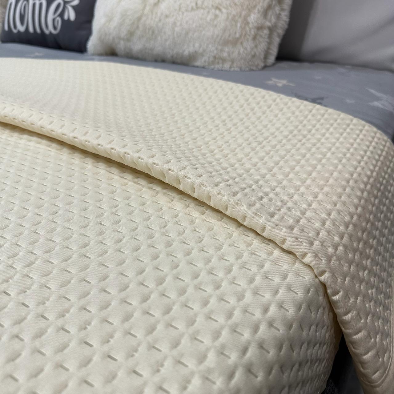 Покрывало на кровать евро 200x230 см Молочный (28796092) - фото 3 Покрывало на кровать евро 200x230 см Молочный (28796092) - фото 3