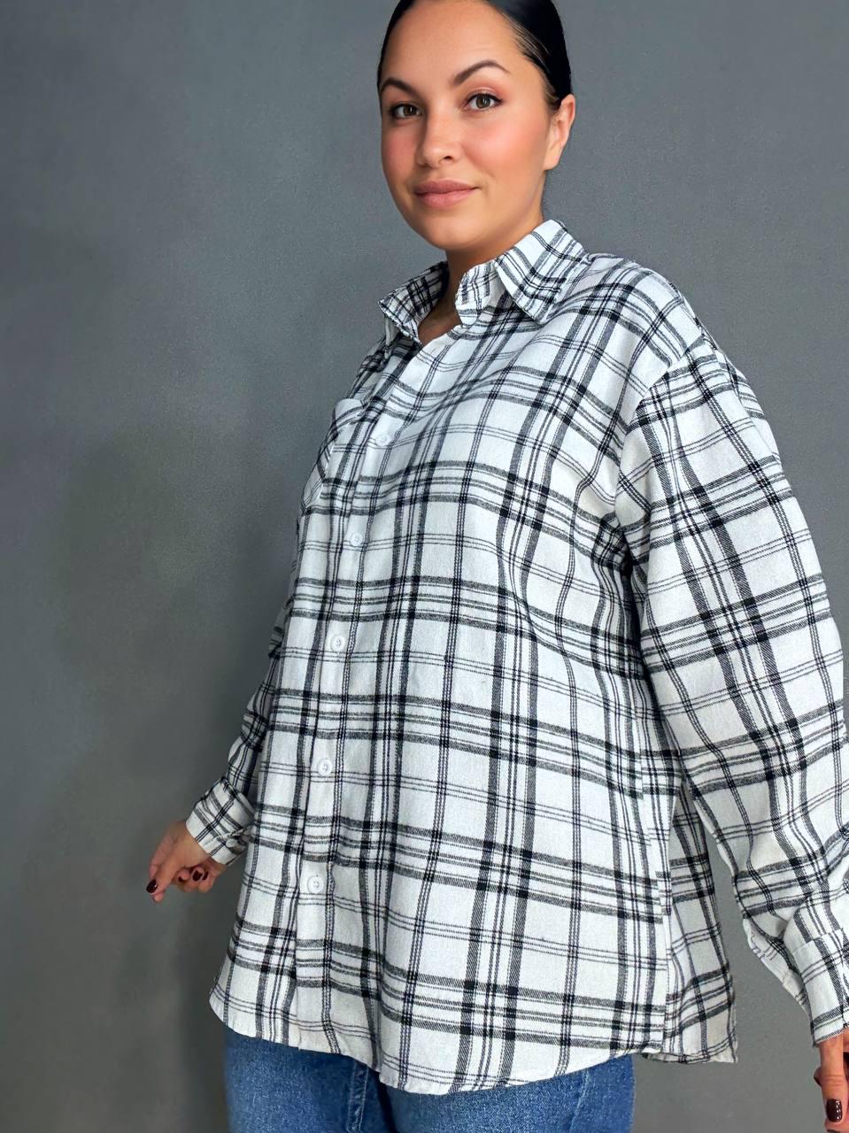 Сорочка жіноча Baoyu 225-1 в клітинку оверсайз фланель OS Білий (4761) - фото 6