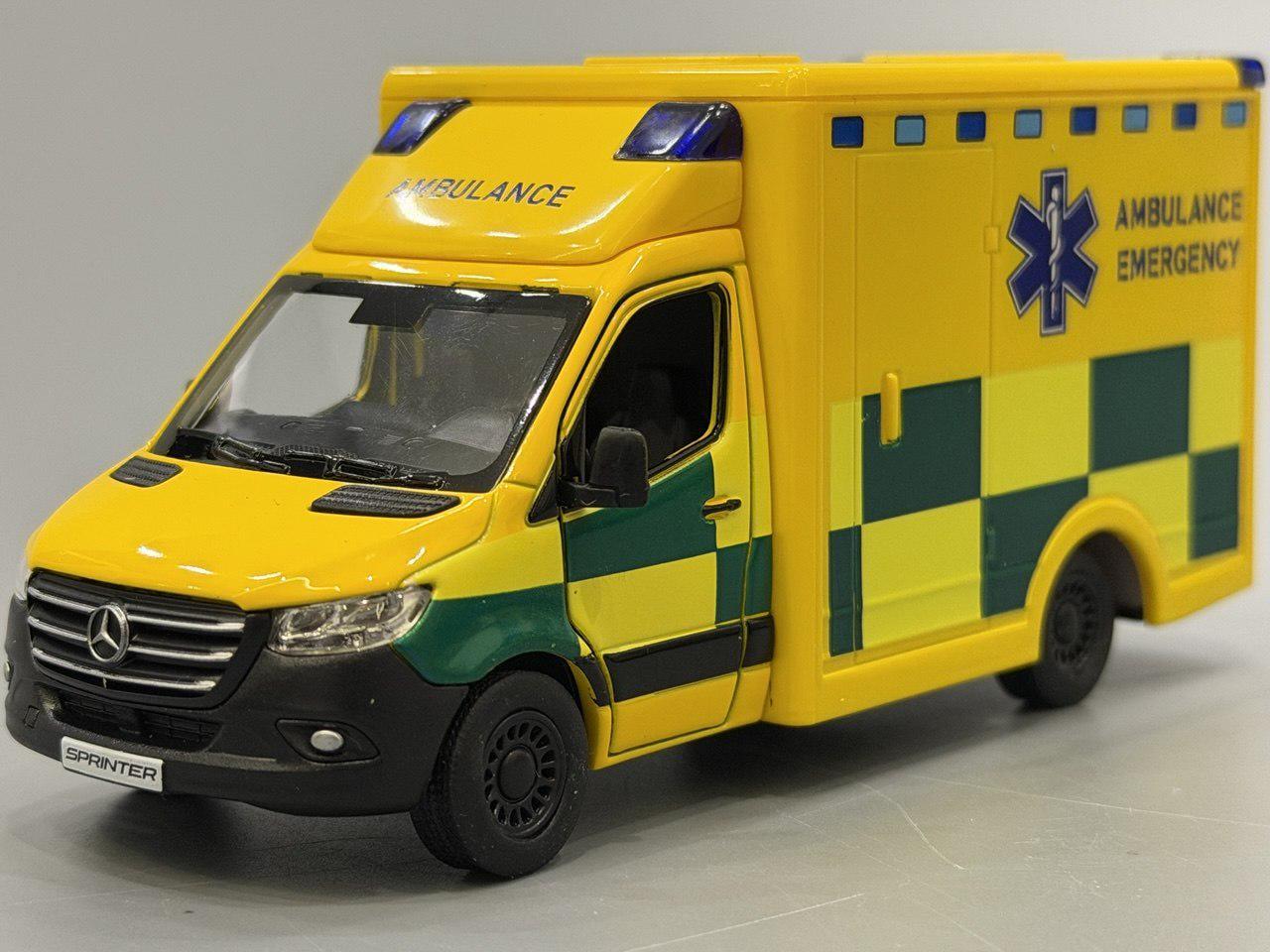 Игрушечная машинка Скорая помощь Kinsmart Mercedes-Benz Sprinter UPS инерционная 1:48 12 см Желтый (KT5477W)