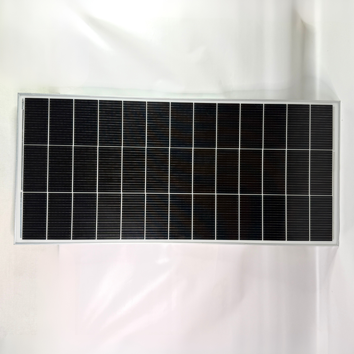 Солнечная панель монокристаллическая Solar Panel портативная 150 Вт (HI-150W) - фото 9 Солнечная панель монокристаллическая Solar Panel портативная 150 Вт (HI-150W) - фото 9