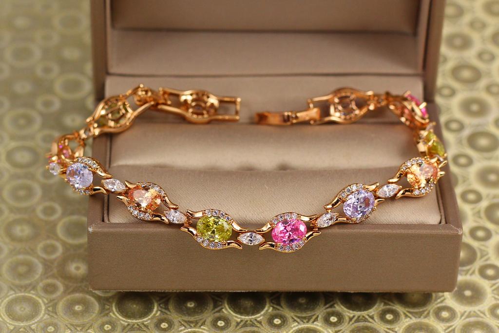 Браслет Xuping Jewelry осколки рассвета с разноцветными камнями 17 см 8 мм Золотистый (34118253)