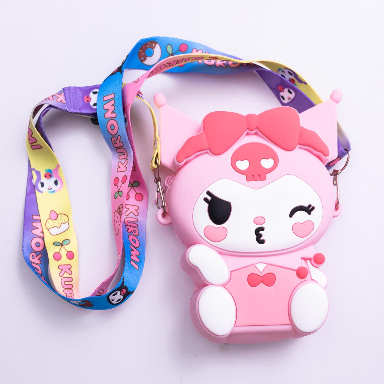 Дитяча сумочка Kuromi силіконова на блискавці 15х10х3 см Рожевий (HP-55-6P) - фото 1 Дитяча сумочка Kuromi силіконова на блискавці 15х10х3 см Рожевий (HP-55-6P) - фото 1