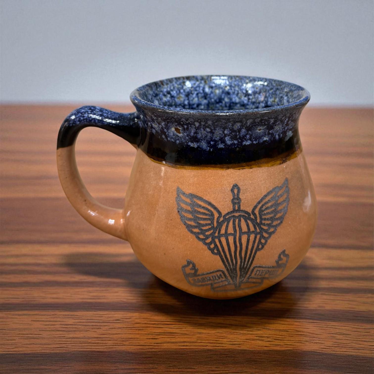 Чашка ДШВ ручная работа 450 мл Голубой (28926813) - фото 3 Чашка ДШВ ручная работа 450 мл Голубой (28926813) - фото 3