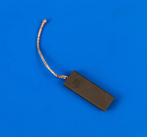 Щетка угольная для стиральных машин Indesit/Ariston клееная провод по центру 13,5x5x40 мм (Schet002) - фото 7 Щетка угольная для стиральных машин Indesit/Ariston клееная провод по центру 13,5x5x40 мм (Schet002) - фото 7