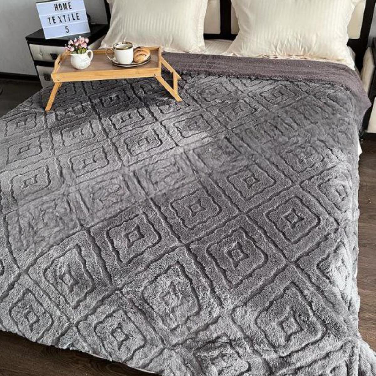 Плед пушистый Koloco Большой Ромбик евро 200х220 см Темно-серый (37399) Плед пушистый Koloco Большой Ромбик евро 200х220 см Темно-серый (37399)