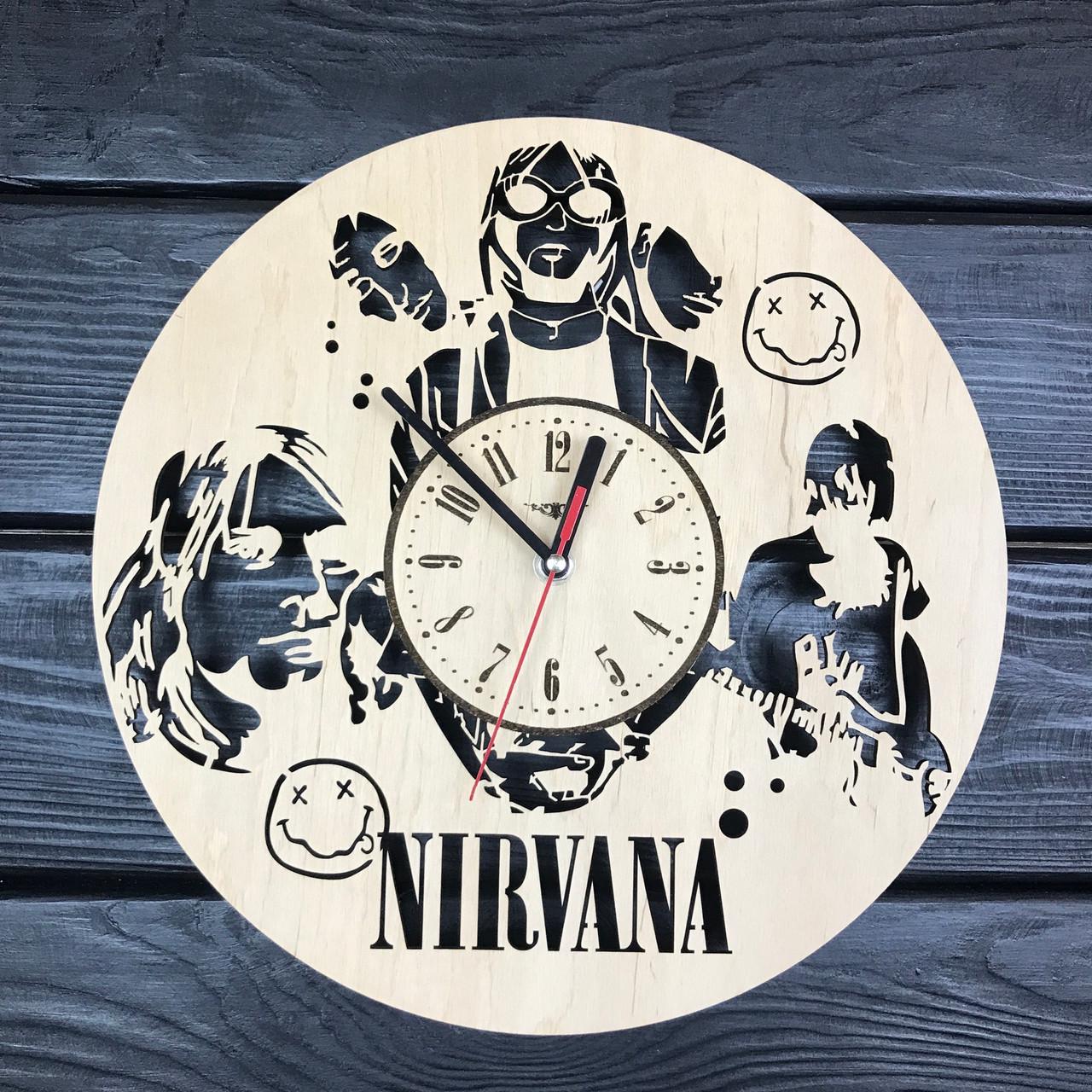 Часы настенные дизайнерские из дерева Nirvana