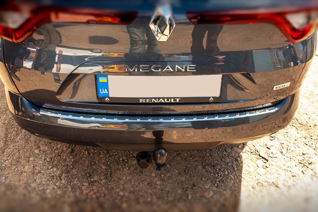 Накладка на задний бампер Carmos SW для Renault Megane IV 2016 года нержавеющая сталь - фото 5