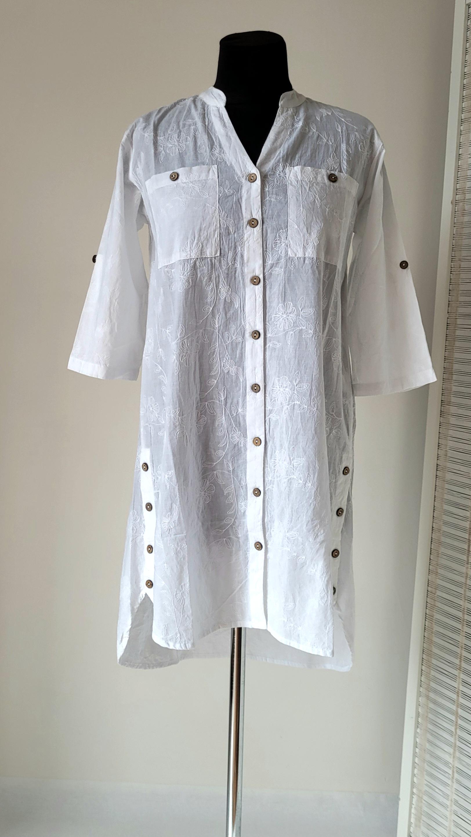 Туника-рубашка женская с вышивкой на пуговицах XXL Белый
