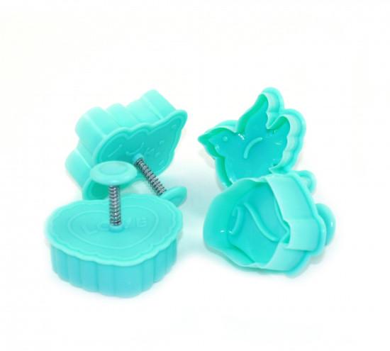 Набор пластиковых фигурных формочек Fissman 4 шт. с поршнем для вырезания печенья (AY-7584.BW) - фото 2 Набор пластиковых фигурных формочек Fissman 4 шт. с поршнем для вырезания печенья (AY-7584.BW) - фото 2