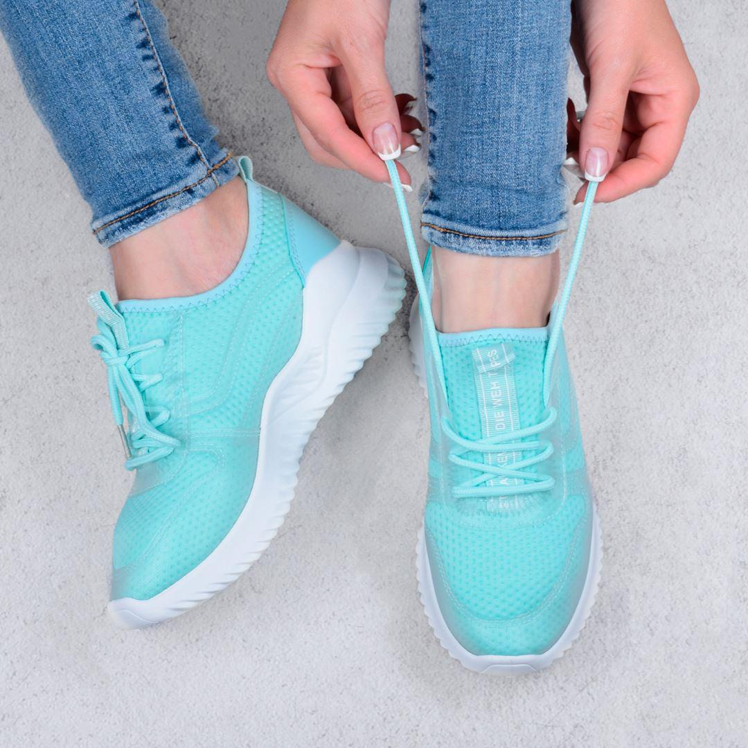 Кроссовки женские Fashion 332650 р. 39 24 см