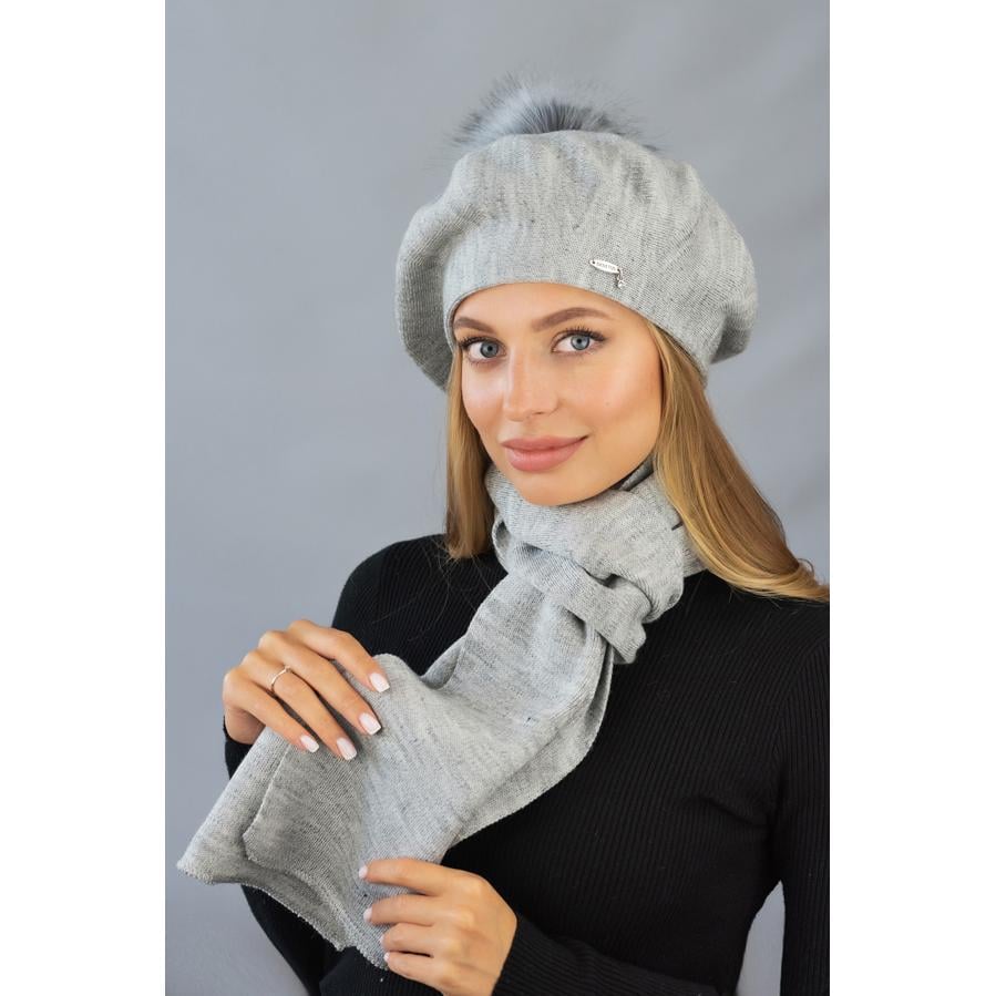 Комплект женский зимний Braxton 6016-1 берет утепленный флисом с песцевым бубоном и шарф Светло-серый