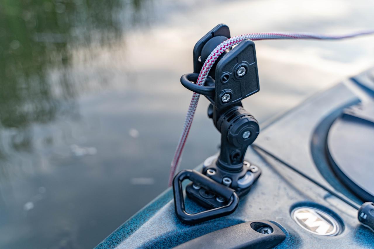 Поворотно-наклонный якорный риф-ролик Borika FASTen ARr003 с направляющим кольцом для фала Черно-серый (01.10.004.03.01) - фото 4