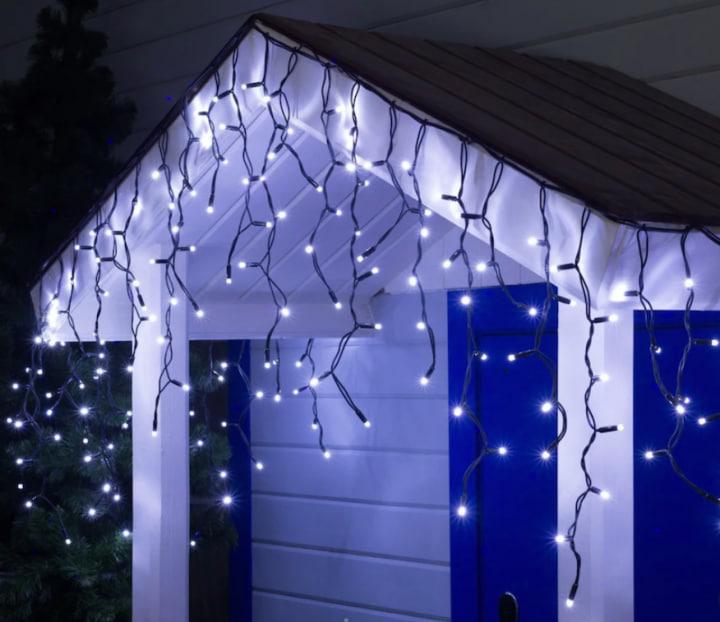 Гірлянда вулична Бахрома 750 LED 25 м чорний дріт Білий (25MBW) Гірлянда вулична Бахрома 750 LED 25 м чорний дріт Білий (25MBW)