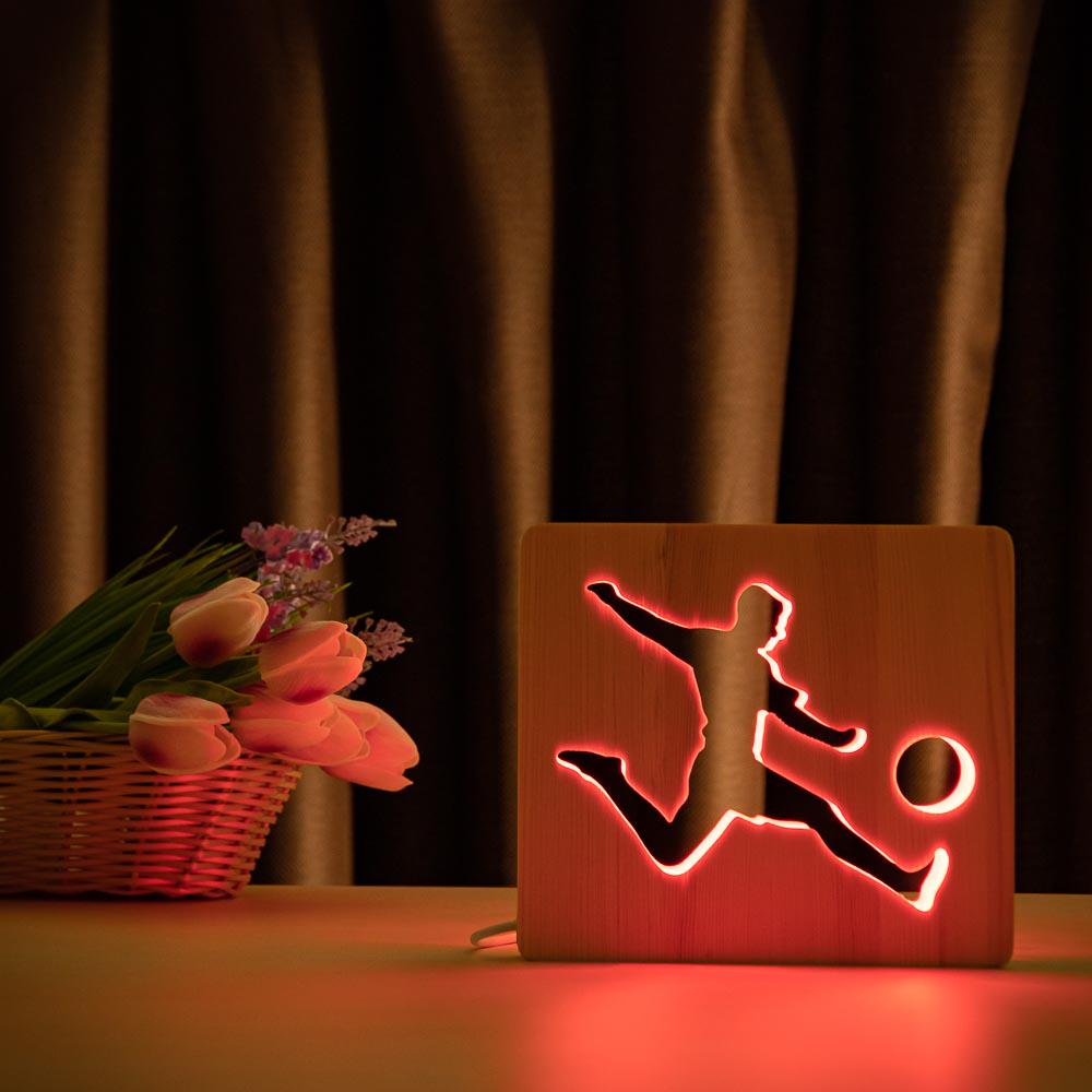 Светильник ночник из дерева LED Футболист с мячем с пультом и регулировкой цвета Светильник ночник из дерева LED Футболист с мячем с пультом и регулировкой цвета