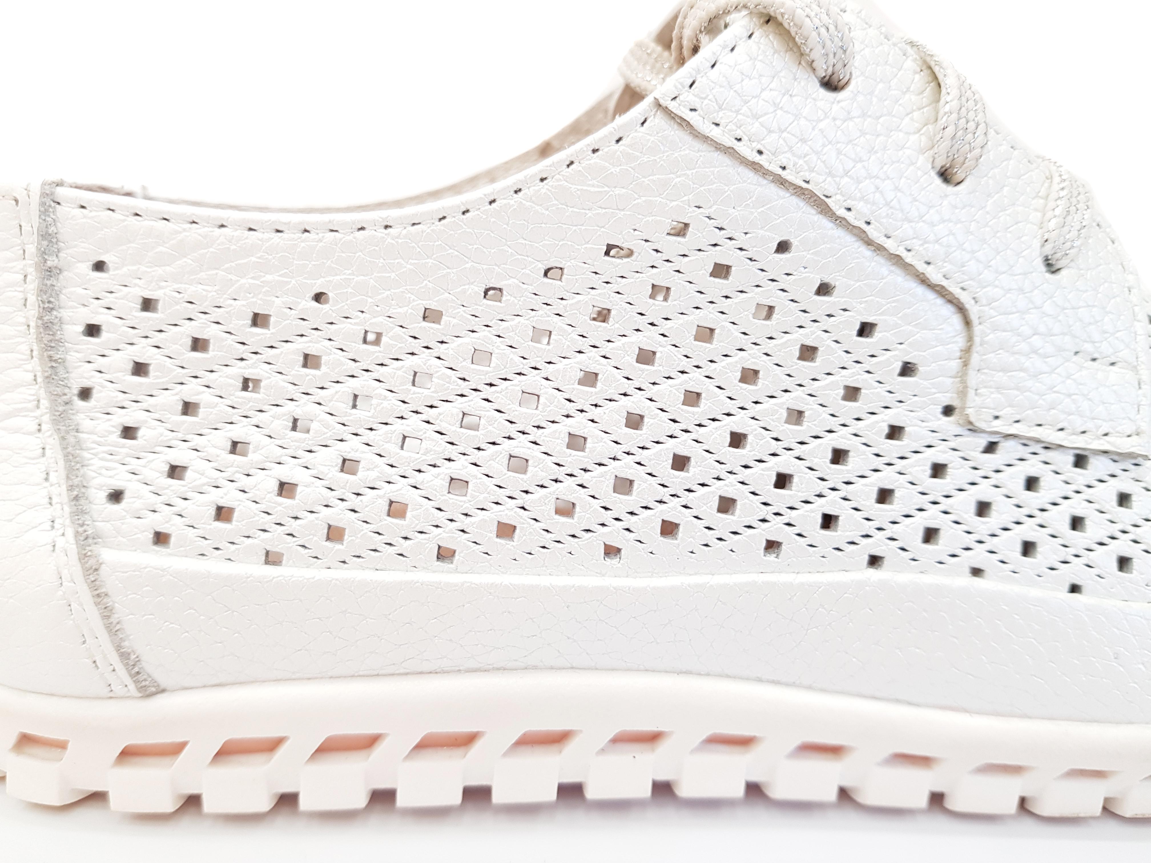 Кроссовки женские DSV 105 из натуральной кожи р. 36 Светло-серый/белый (937-36) - фото 5