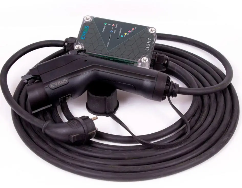 ᐉ Зарядка для электромобиля EVEUS 3,7 кВт Light 16А Type 1 (J1772)