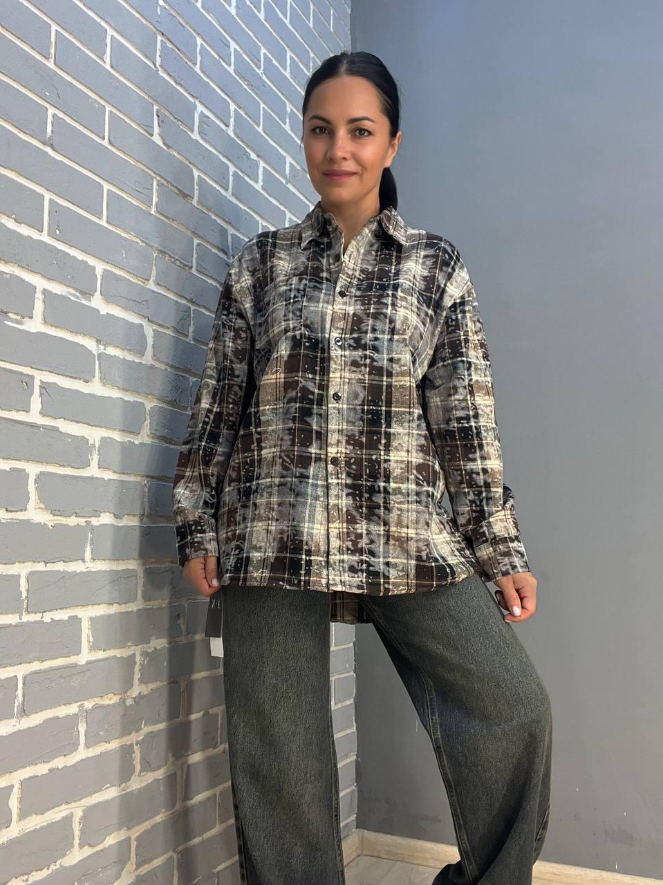 Сорочка жіноча A-N 2775 картата варена в клітинку оверсайз коттон OS Коричневий (2908) - фото 6 Сорочка жіноча A-N 2775 картата варена в клітинку оверсайз коттон OS Коричневий (2908) - фото 6