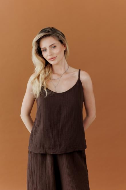 Майка ART KNIT на бретелях з мусліну M Шоколадний