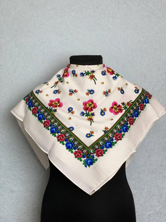 Платок шерстяной Бусы с Полевые цветы Белый (29439560)